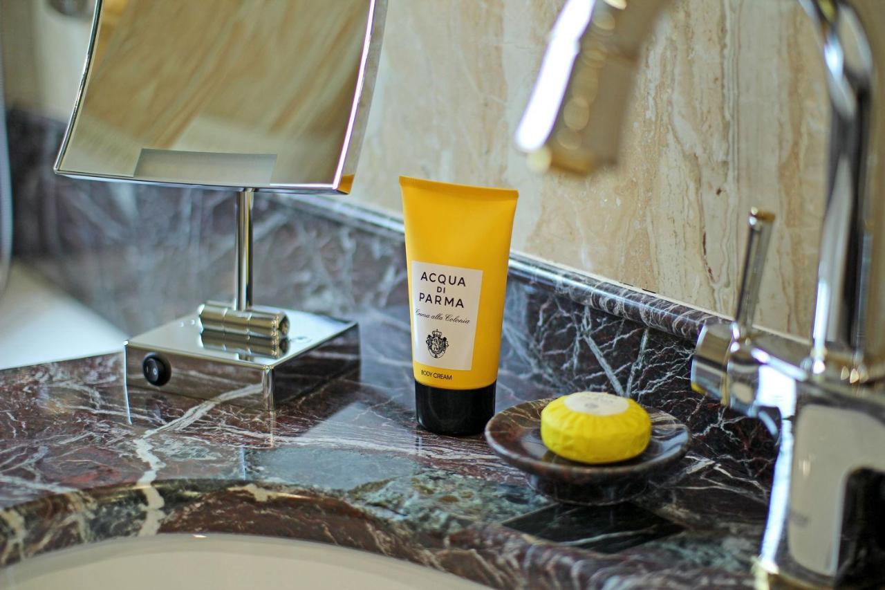 Orion Hotel Bishkek Esterno foto Acqua di Parma products