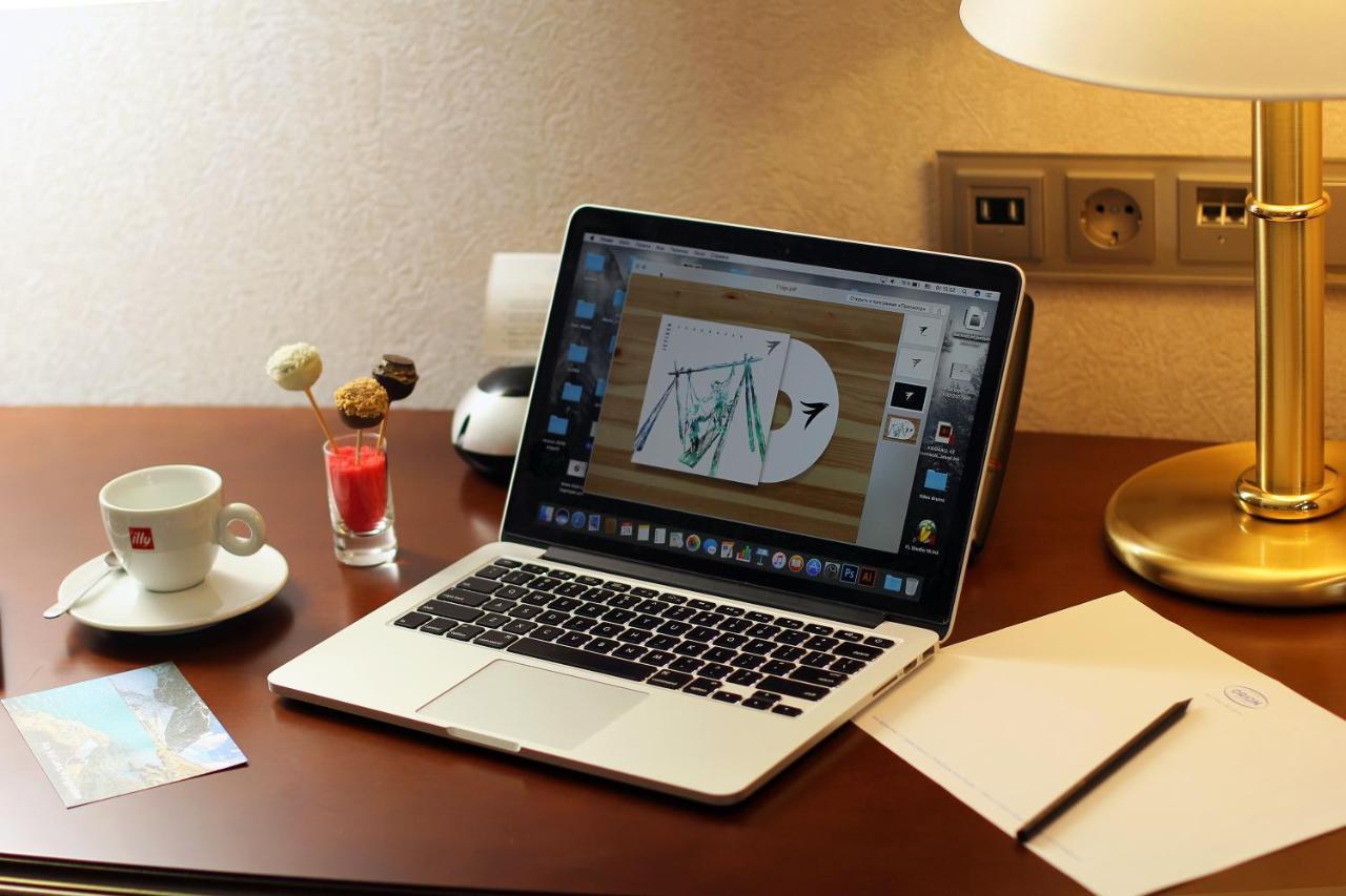 Orion Hotel Bishkek Esterno foto A Lenovo Yoga 2 Pro