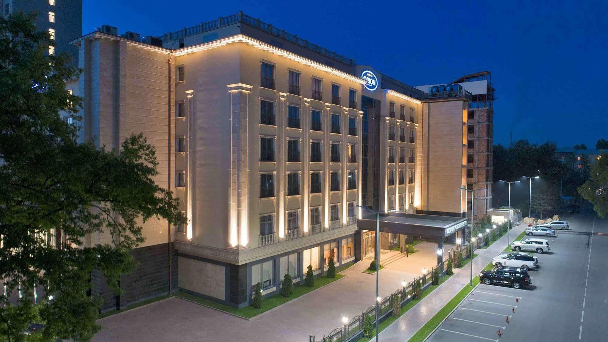 Orion Hotel Bishkek Esterno foto Hilton Prague